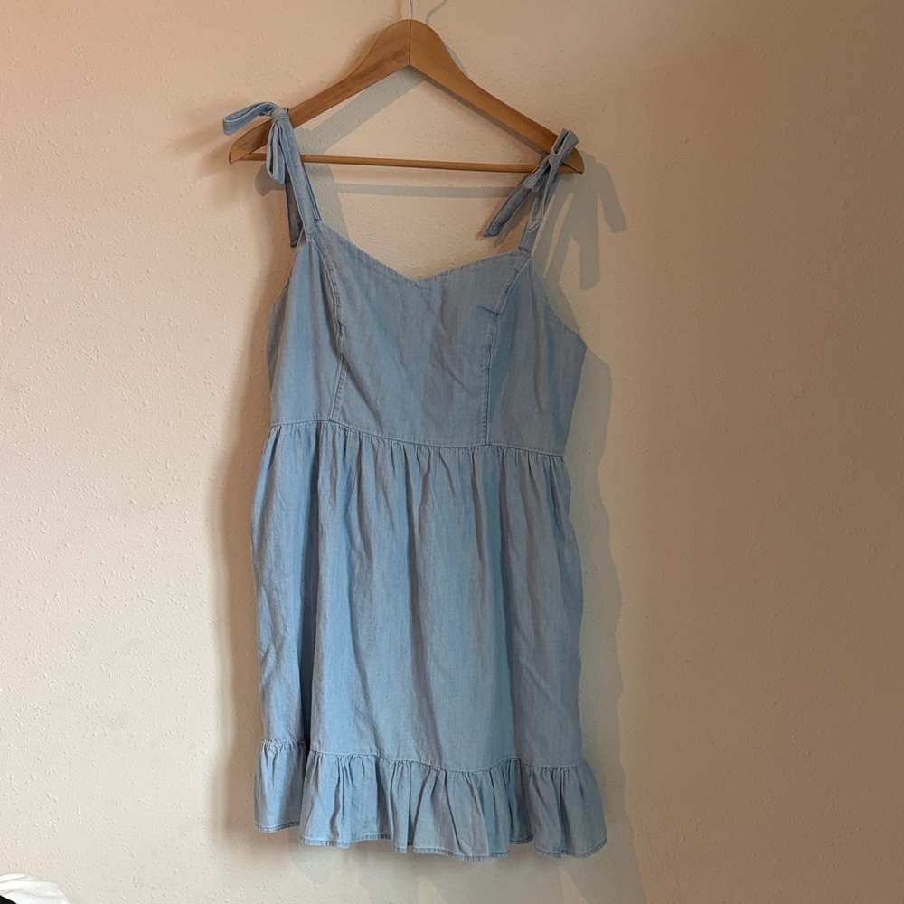 Light Blue Sleeveless Denim Dress with Tie Straps NWT Size L
